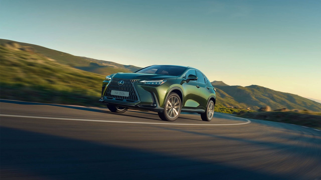 Lexus NX-ը ճանապարհի վրա